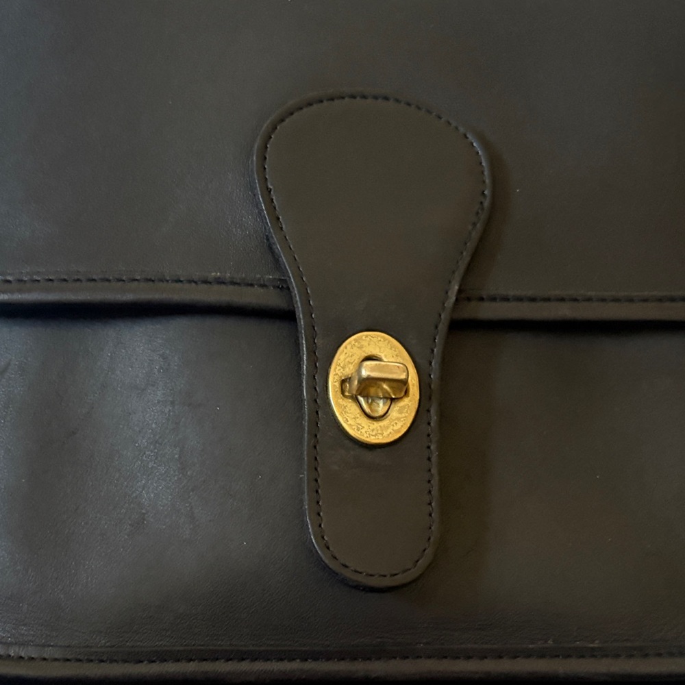 Vintage Coach Station Bag/Crossbody/ Messenger Bag #5130 - Solid Brass Hardware - Picture 9 of 13